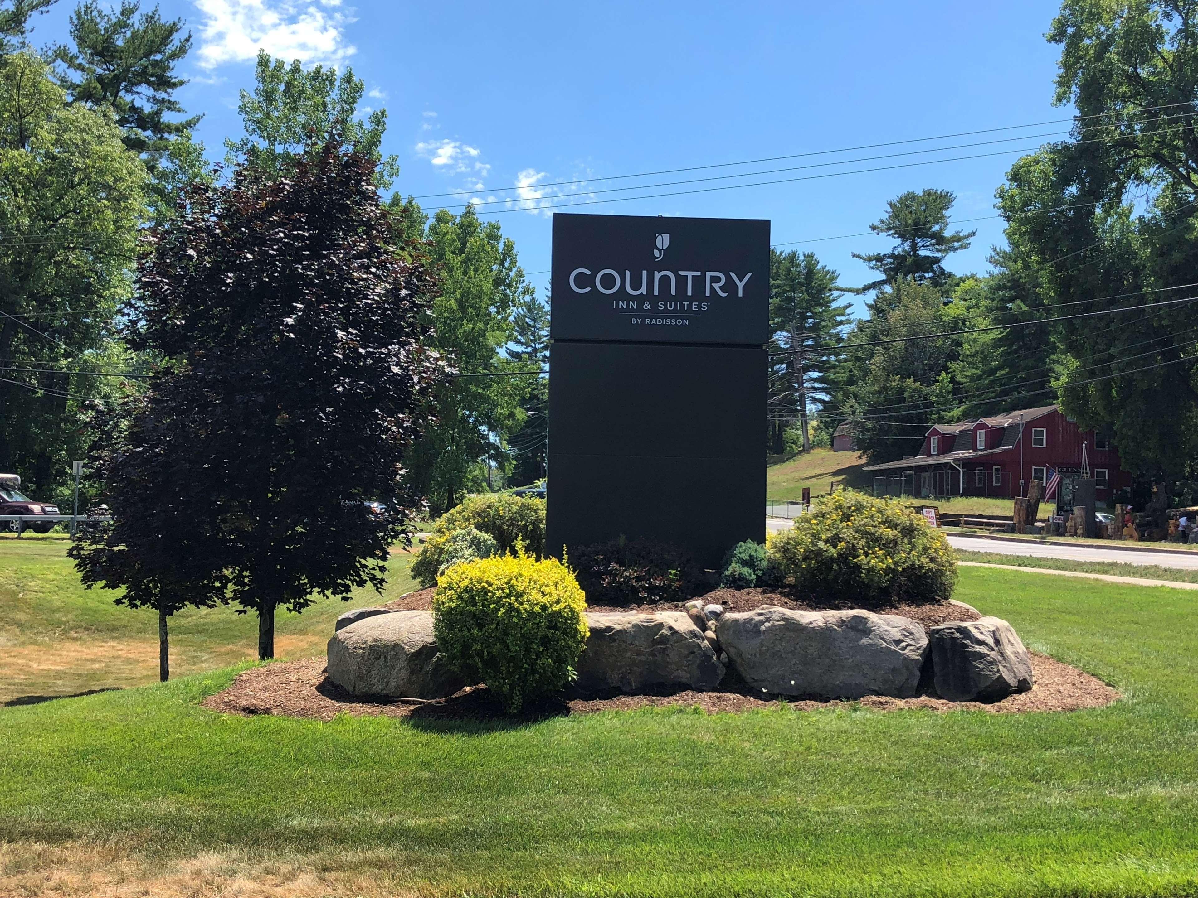Country Inn & Suites By Radisson, Lake George Queensbury, Ny Екстериор снимка